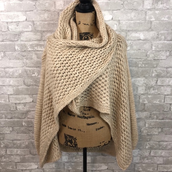 Anthropologie Sweaters - Anthropologie Sleeping On Snow Cardigan Wrap